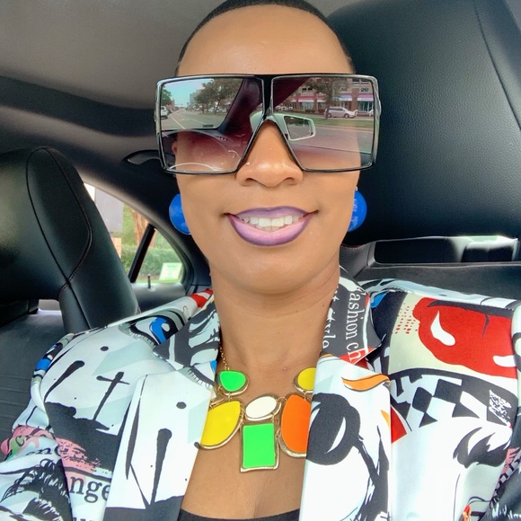 Meet your Posher, Kala - Picture 2 of 2